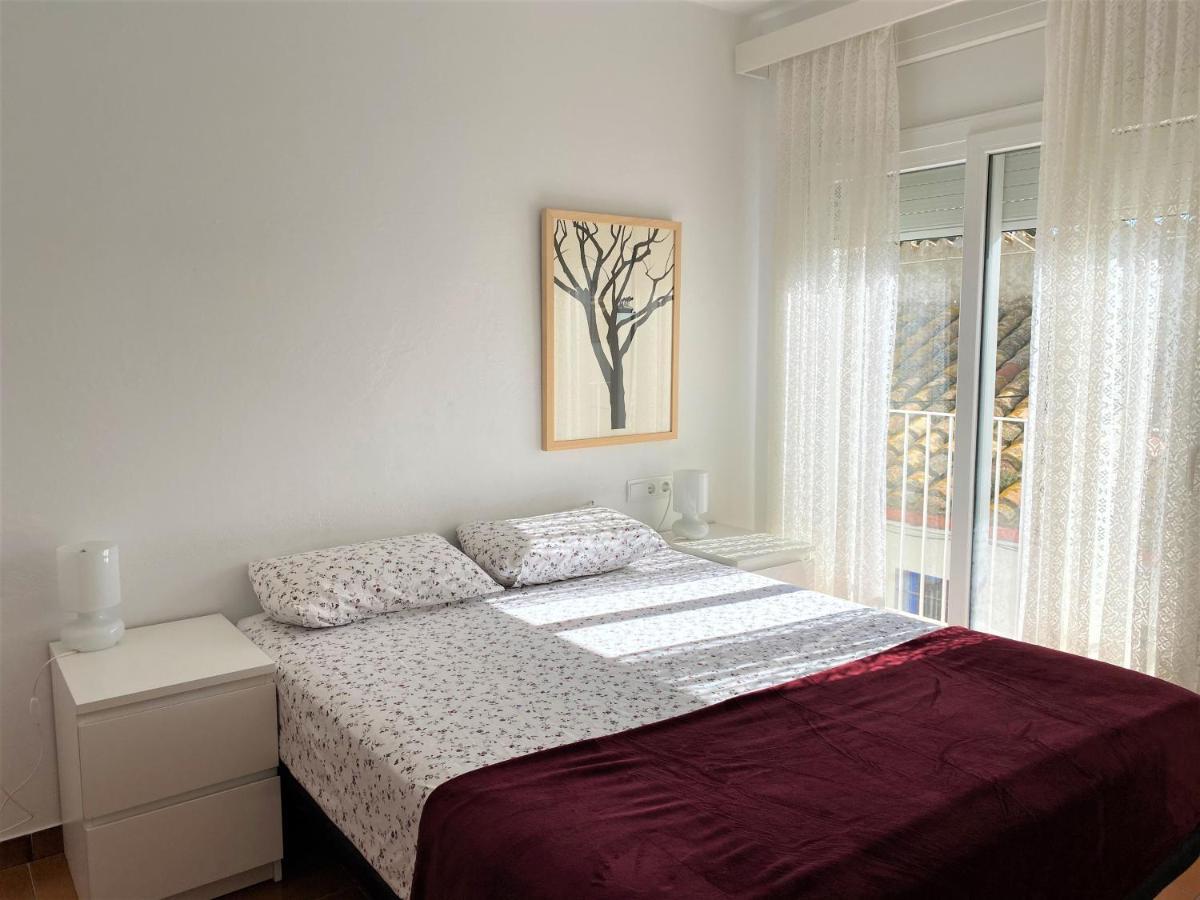 Tortora - Casa En El Centro Con Vistas Al Mar Villa Cadaques Exterior photo