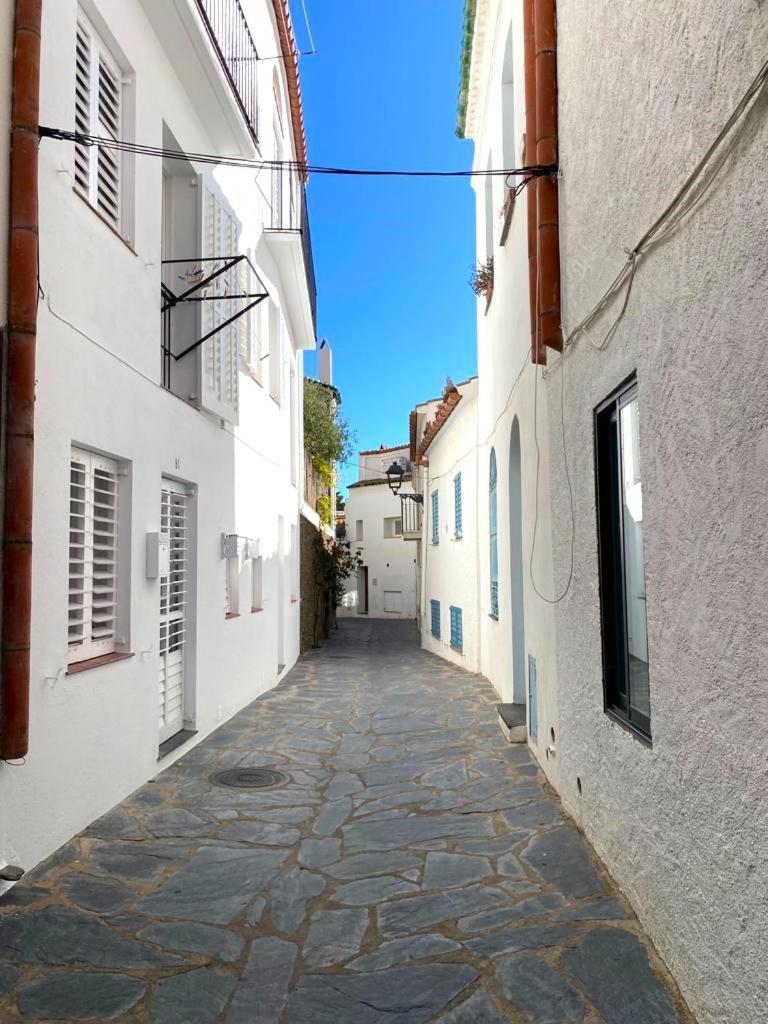 Tortora - Casa En El Centro Con Vistas Al Mar Villa Cadaques Exterior photo