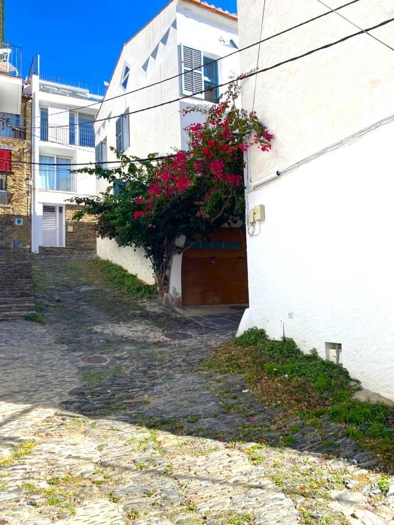 Tortora - Casa En El Centro Con Vistas Al Mar Villa Cadaques Exterior photo